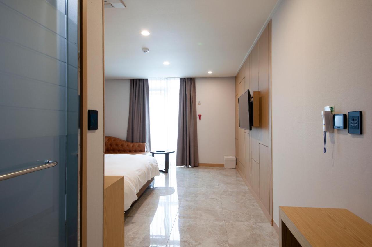 โรงแรมนาโฟเร โรงแรม โซล