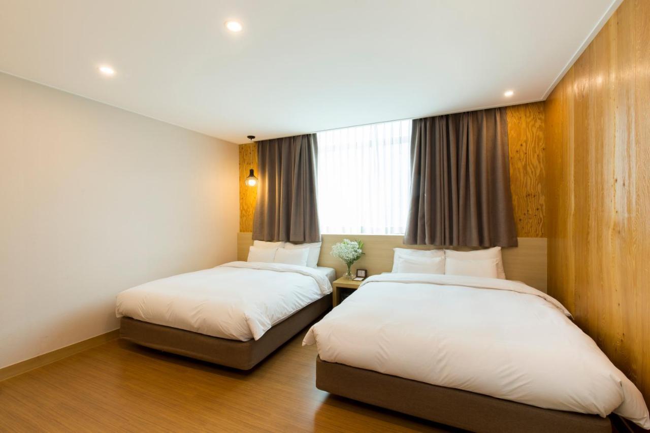 โรงแรมนาโฟเร โรงแรม 3*