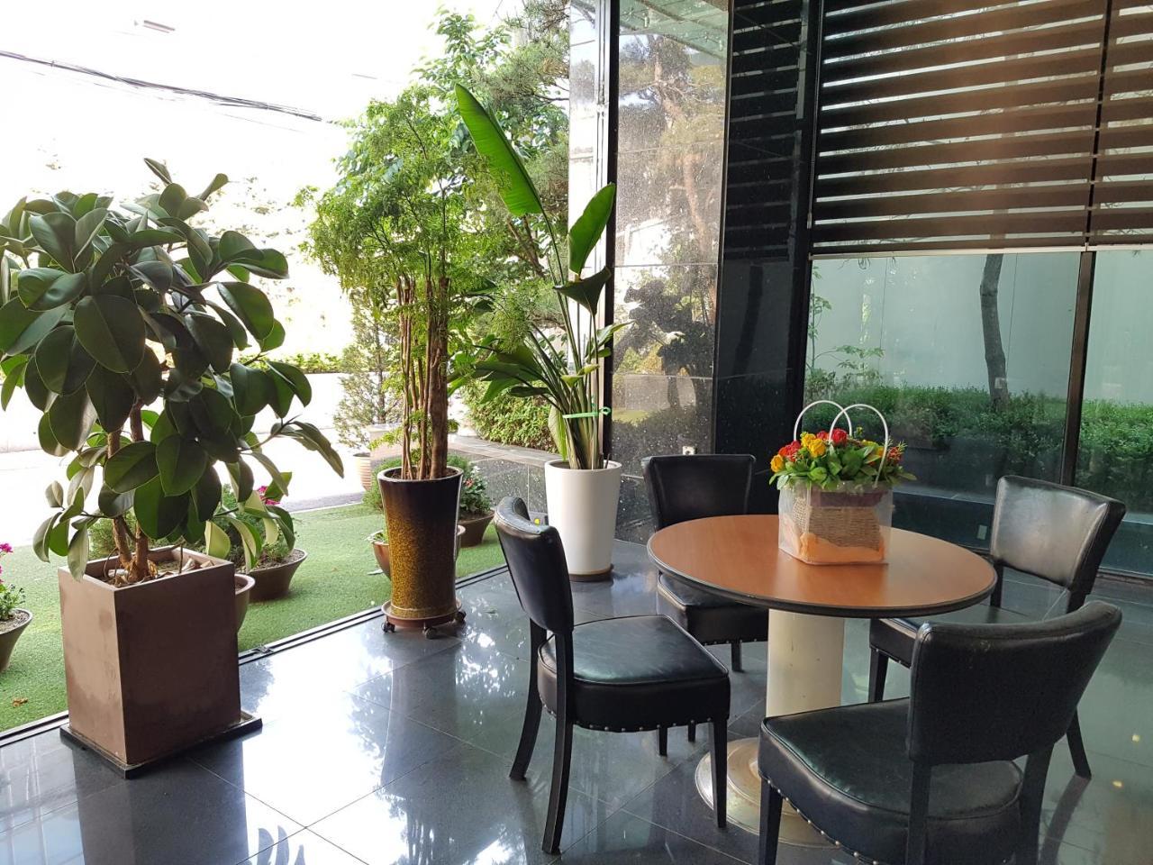 โรงแรมนาโฟเร